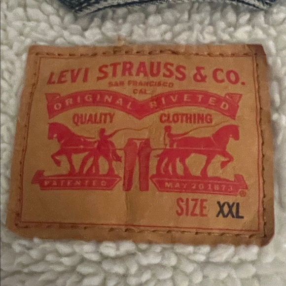 Levi's Light Blue Denim Jacket with Cream Sherpa Lining - Picture 2 of 2